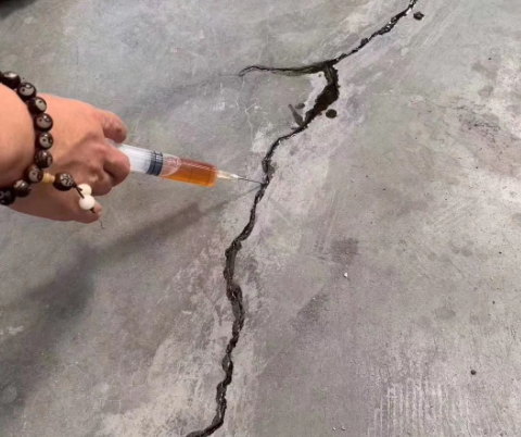 岫岩混凝土裂缝修补技术详解​